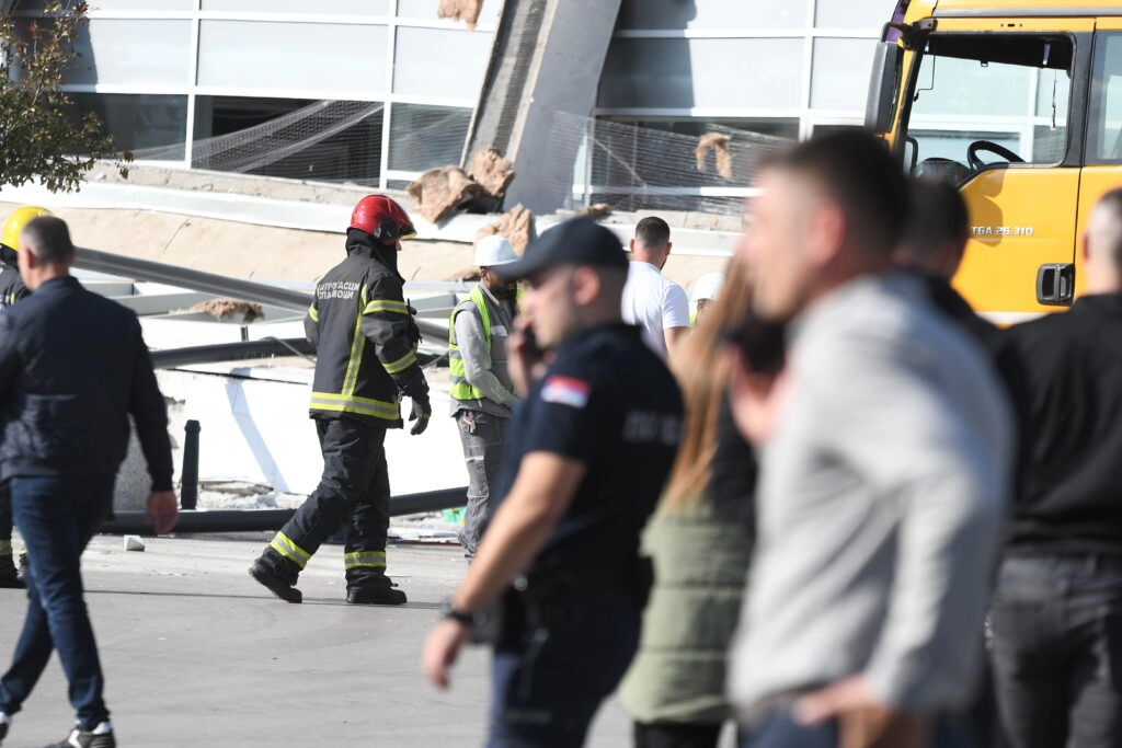 Dačić o nesreći u Novom Sadu: Osam mrtvih i dvoje povrijeđenih do sada u ruševinama